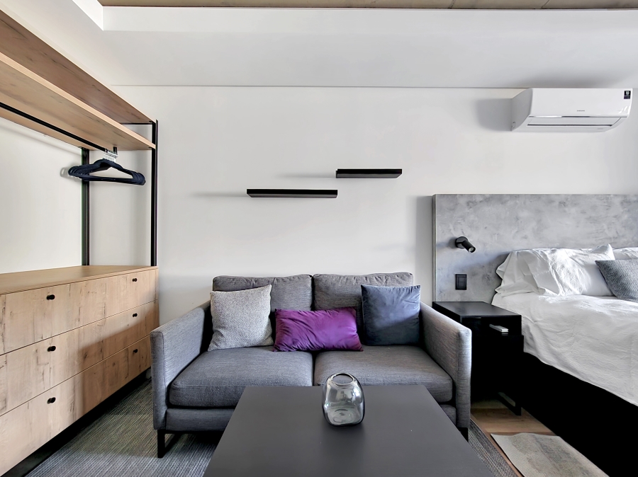 1 Bedroom Property for Sale in Sea Point Western Cape